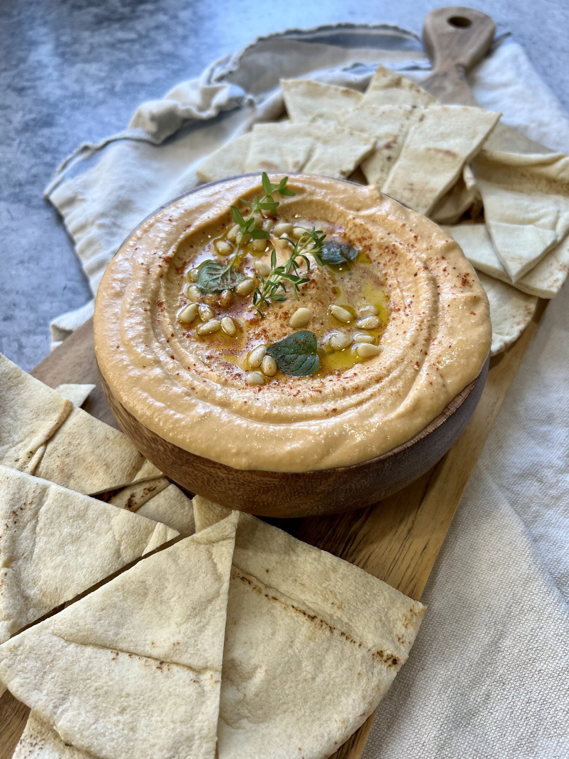 Creamy Roasted Red Pepper Hummus